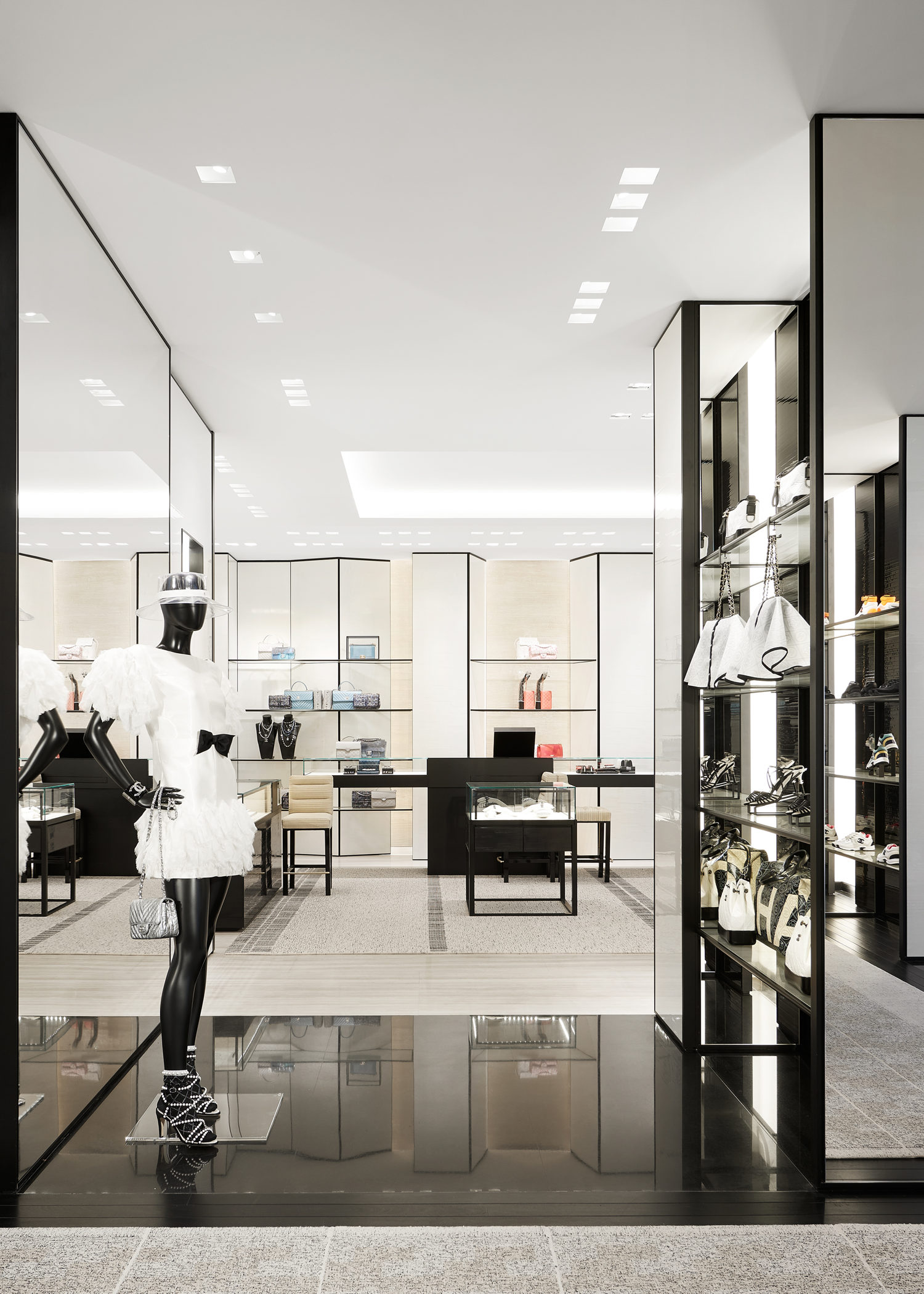 Taxpayer Uændret vidne Copenhagen: Chanel store opening | superfuture®