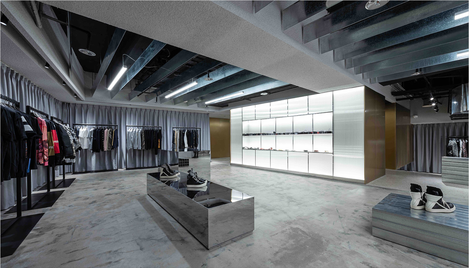 Shanghai: By store opening – superfuture®