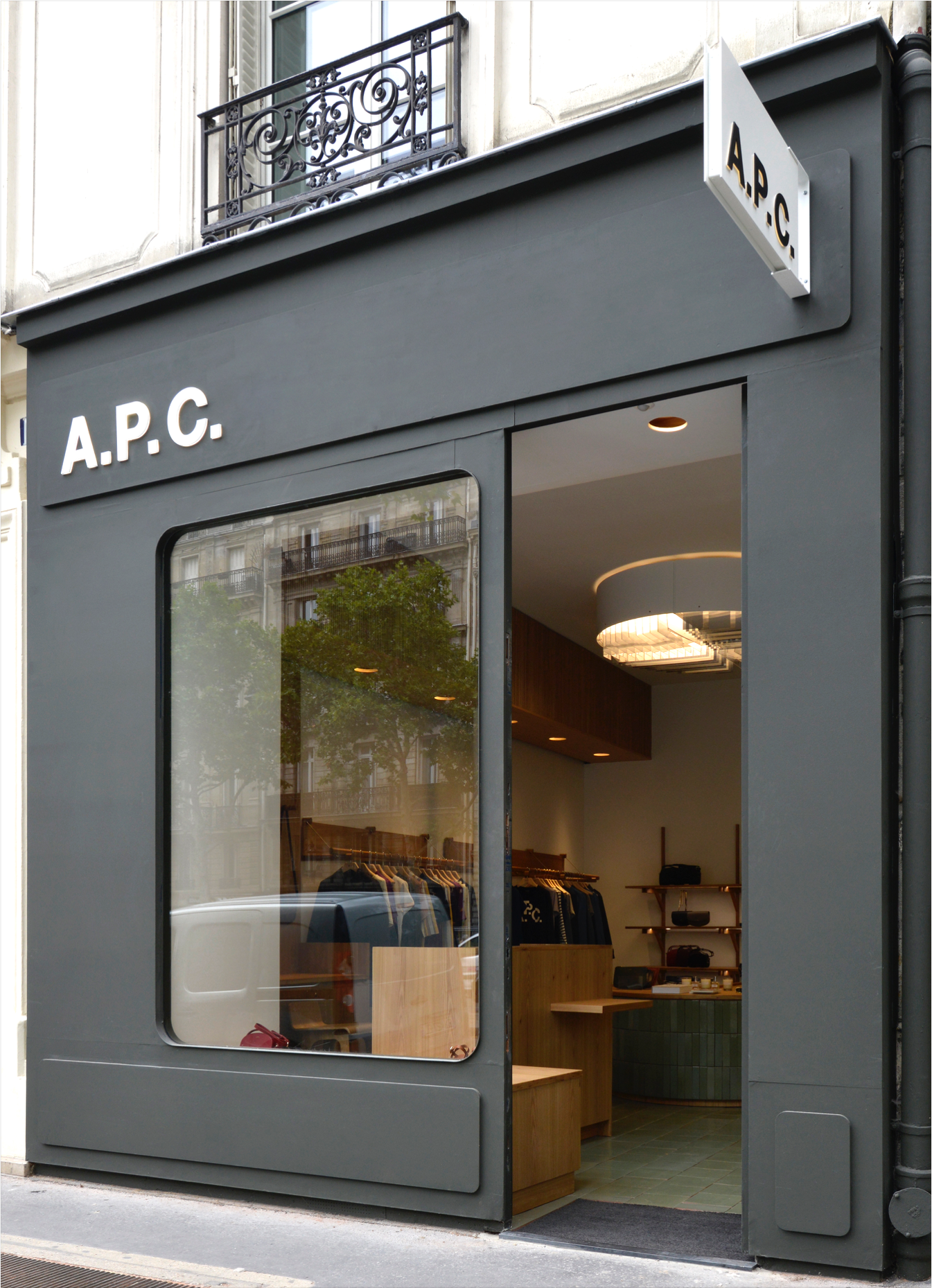 A.P.C. Paris  Boutique officielle