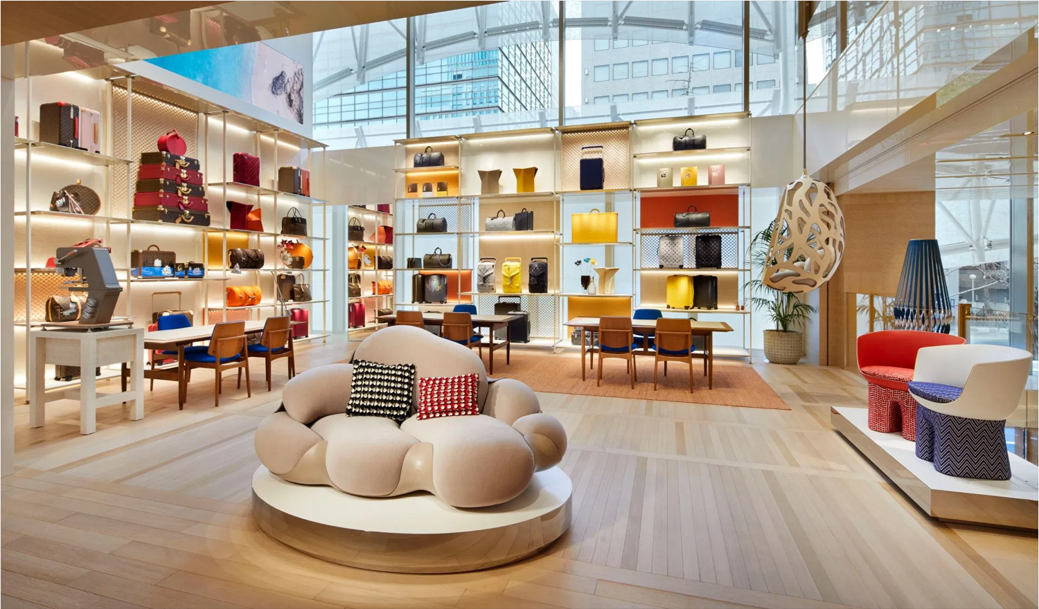 Louis Vuitton store renewal by Jun Aoki and Peter Marino, Hong Kong