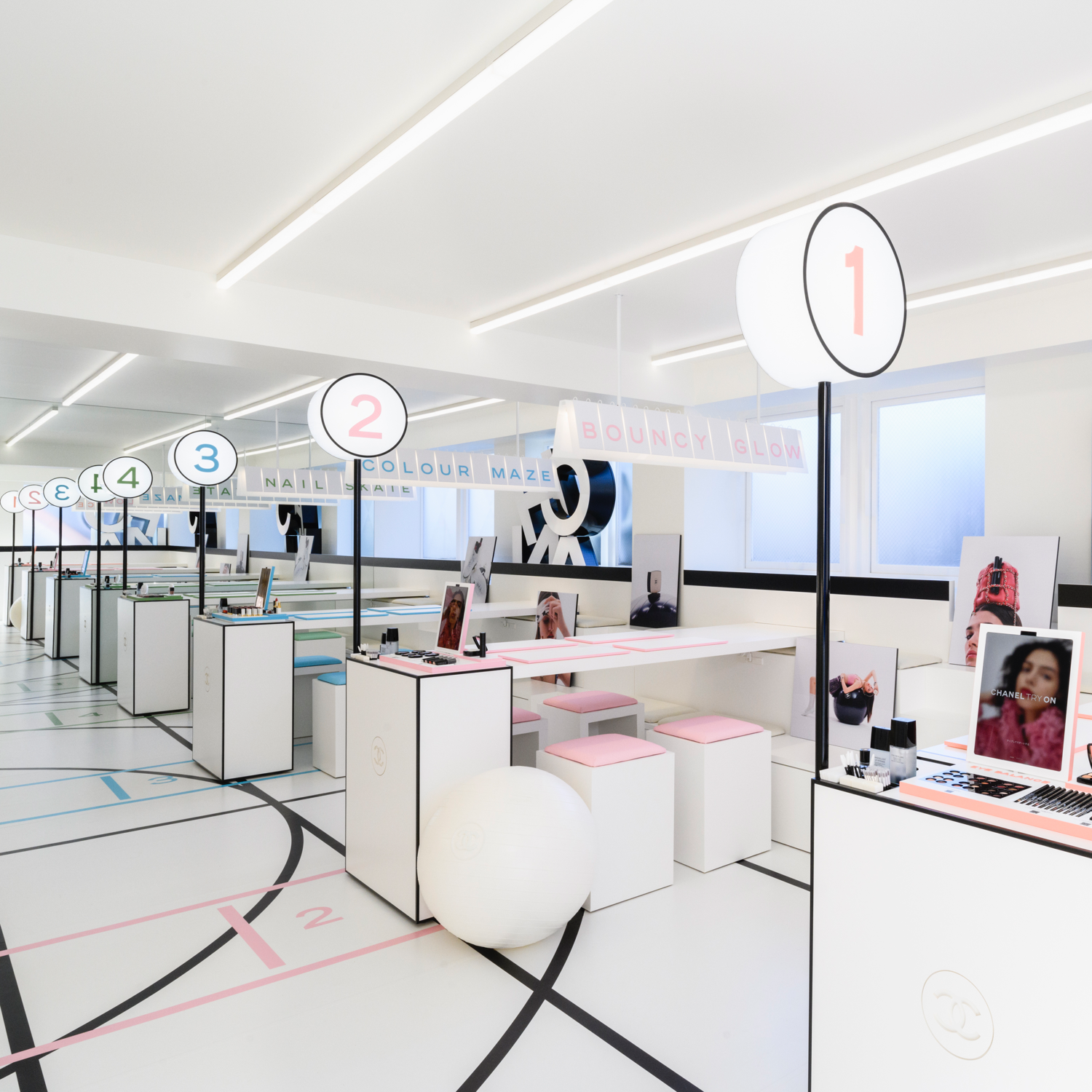 CHANEL OPENS ITS FIRST BOUTIQUE IN PRAGUE DEDICATED TO FASHION AND  FRAGRANCE AND BEAUTY  Chaubuinet