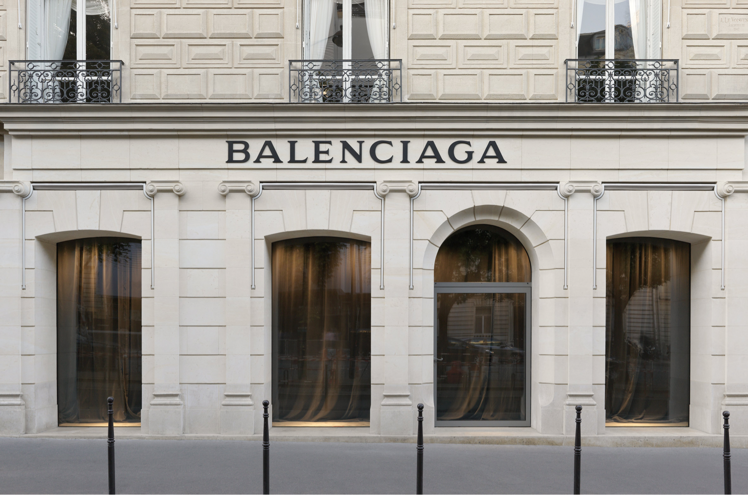 Mua 100 Authentic Balenciaga Balenciaga Paris Eau de Perfume 50ml Made in  France  2 Niche Perfume Samples Free trên Amazon Anh chính hãng 2023  Fado