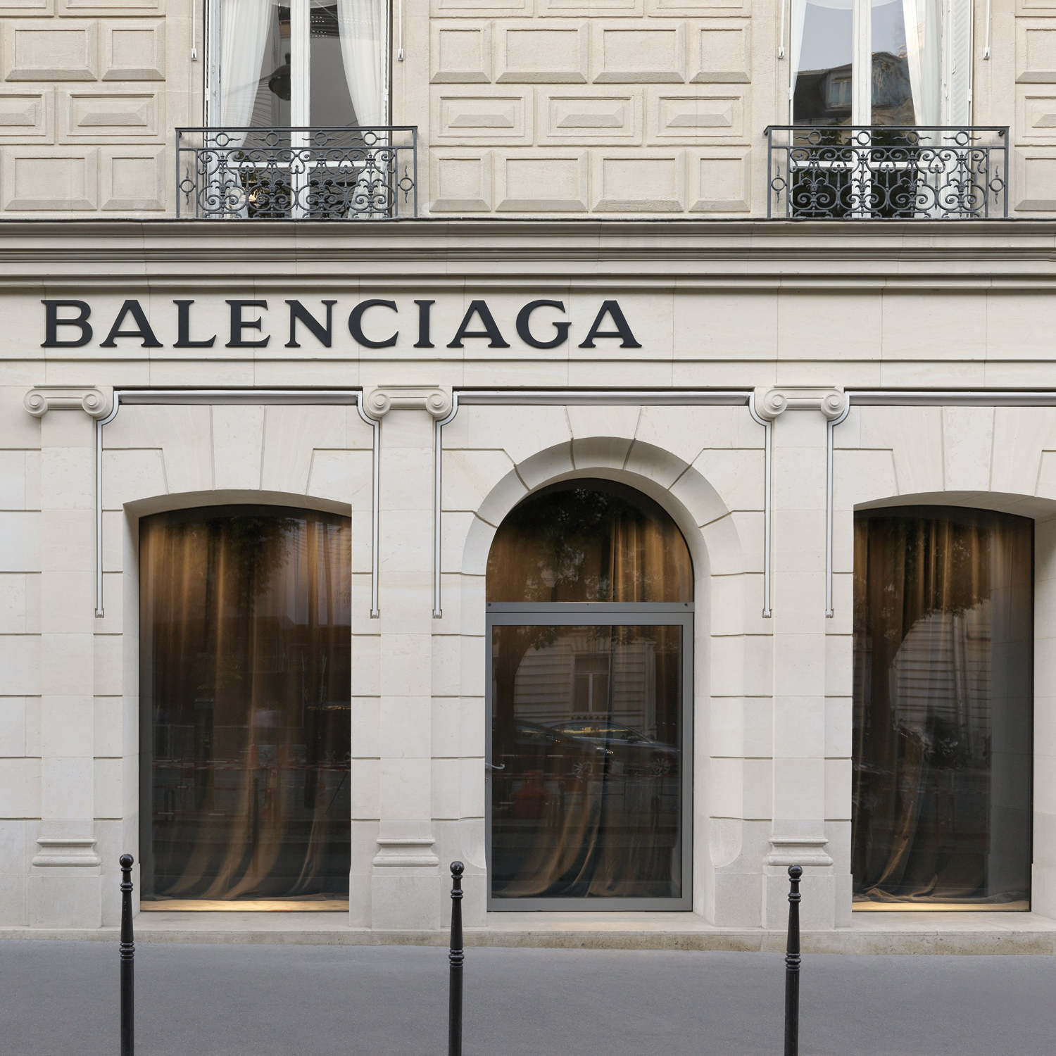 evne cerebrum spænding Paris: Balenciaga store opening | superfuture®