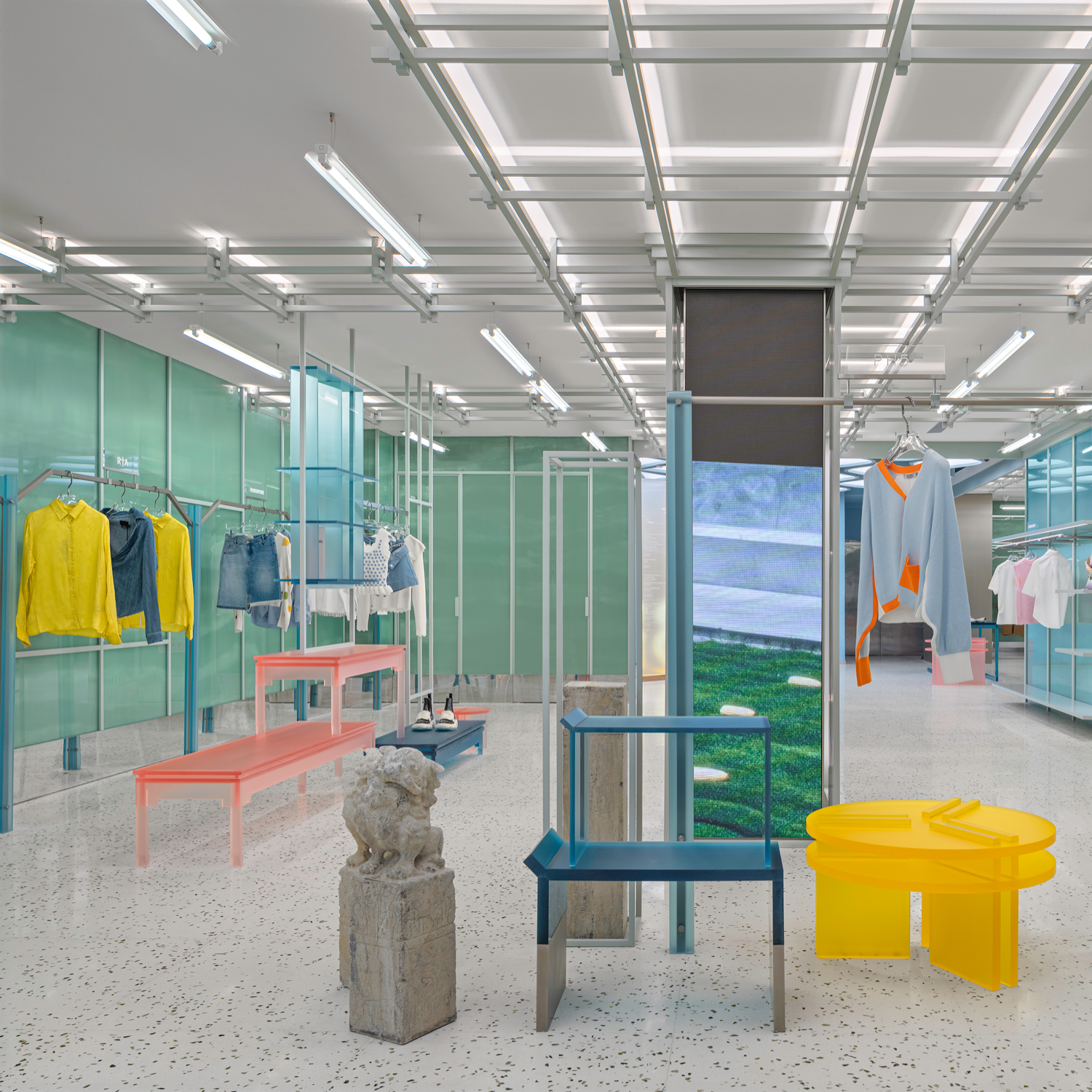 Tokyo: Fendi shop-in-shop renewal