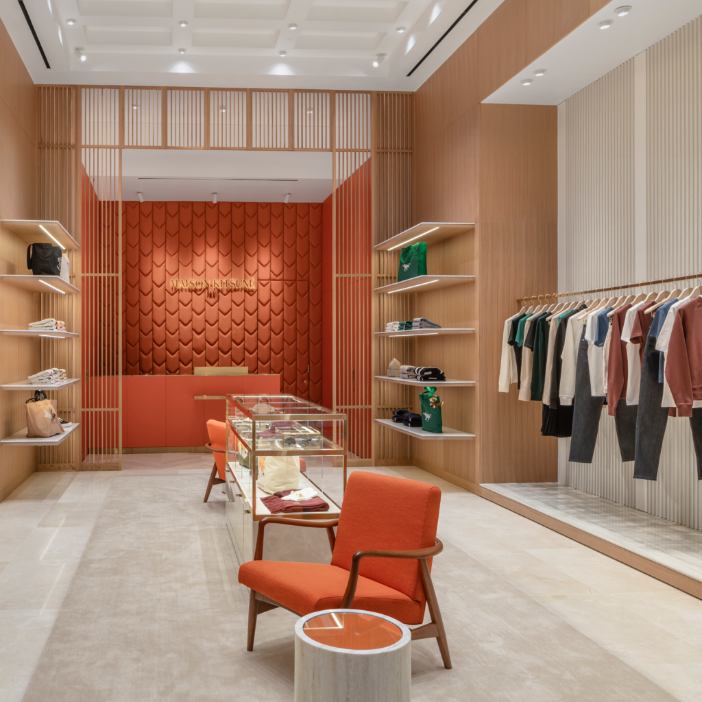 LOUIS VUITTON ICONSIAM in Bangkok, Thailand  Clothing displays, Clothes  for women, Louis vuitton