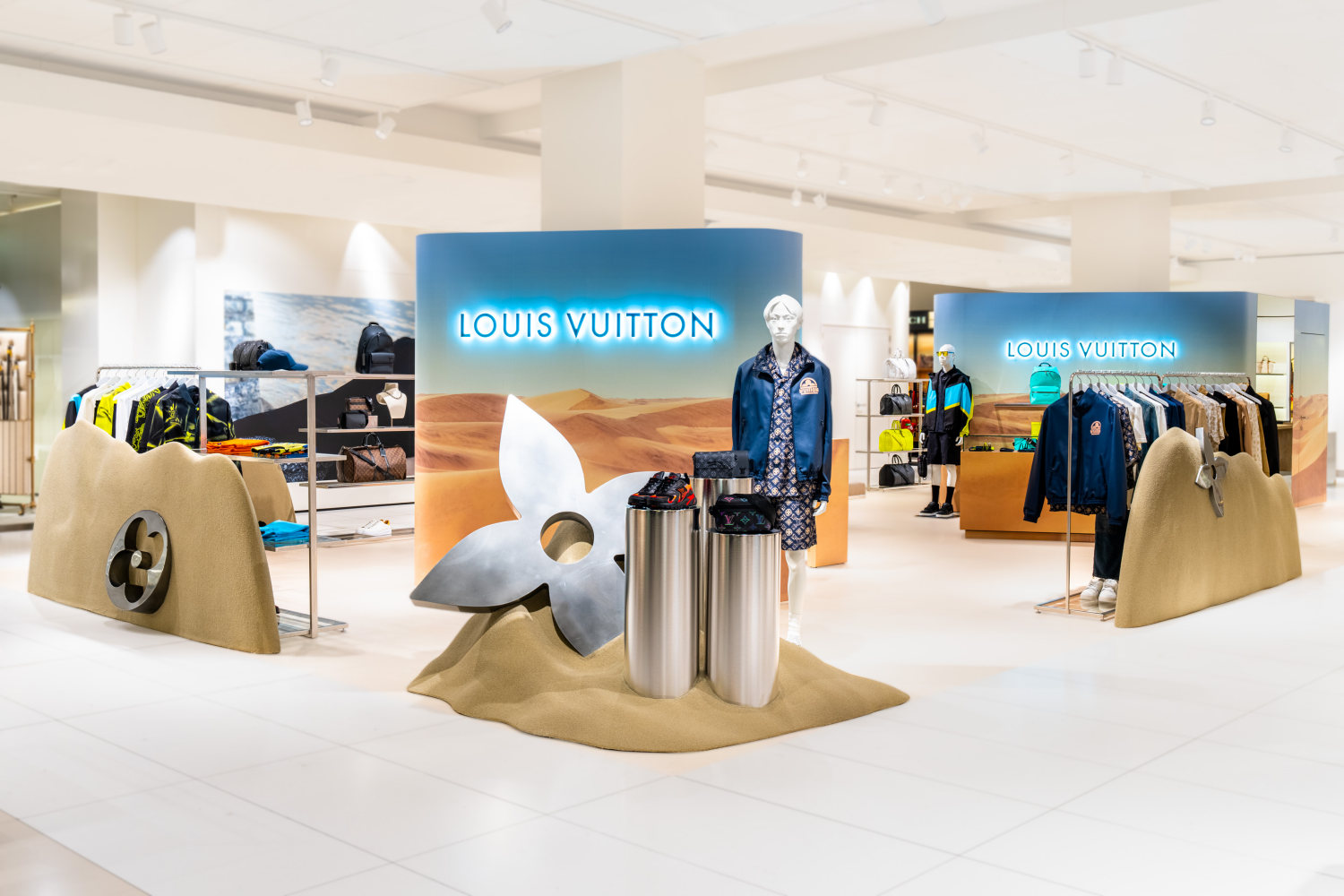 Louis Vuitton Amsterdam 2 Bijenkorf Pop-Up Store in Amsterdam