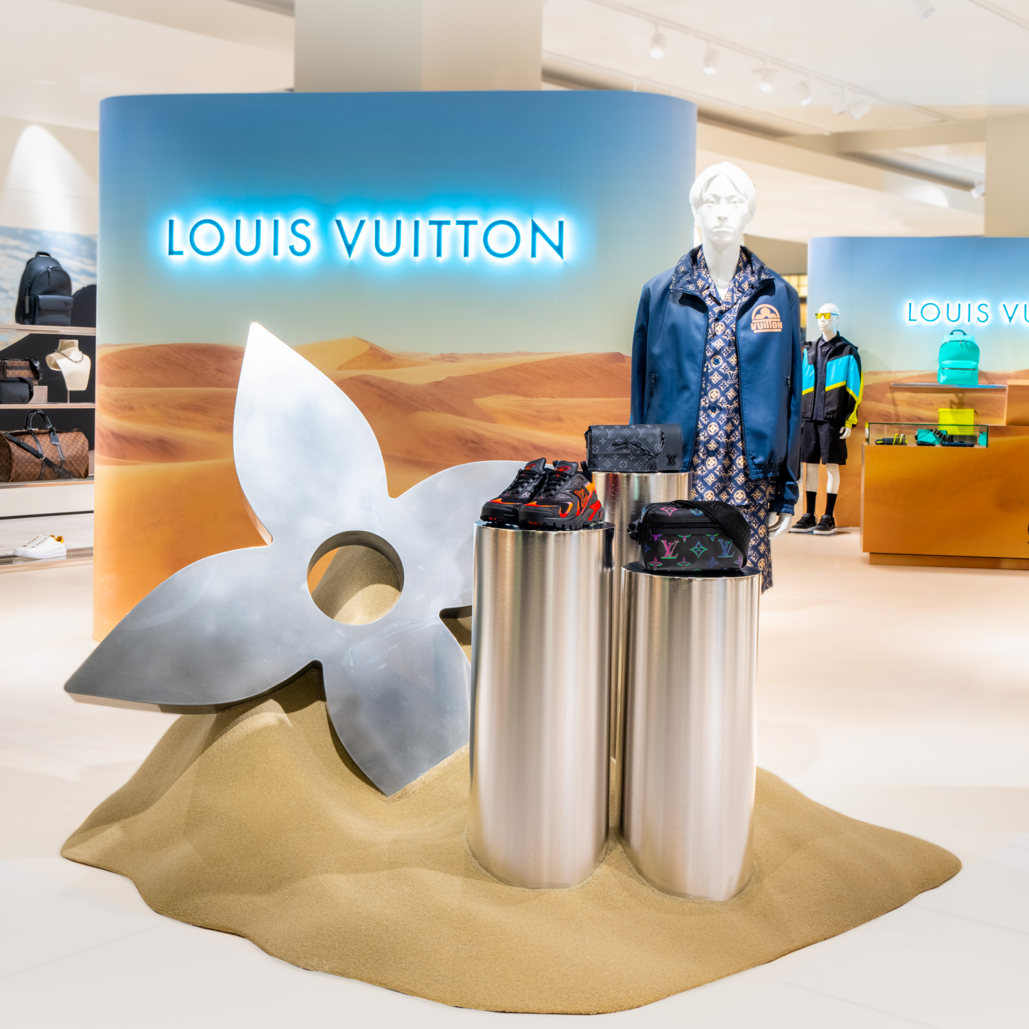 Louis Vuitton Amsterdam 2 Bijenkorf Pop-Up Store in Amsterdam
